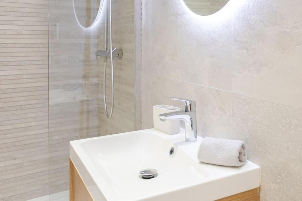 L16 Suite Malonat Vieux Nice 1 Min Mer/ 2 Chbres & Ac Exterior foto